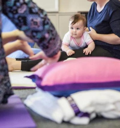 baby-yoga-crawling-card